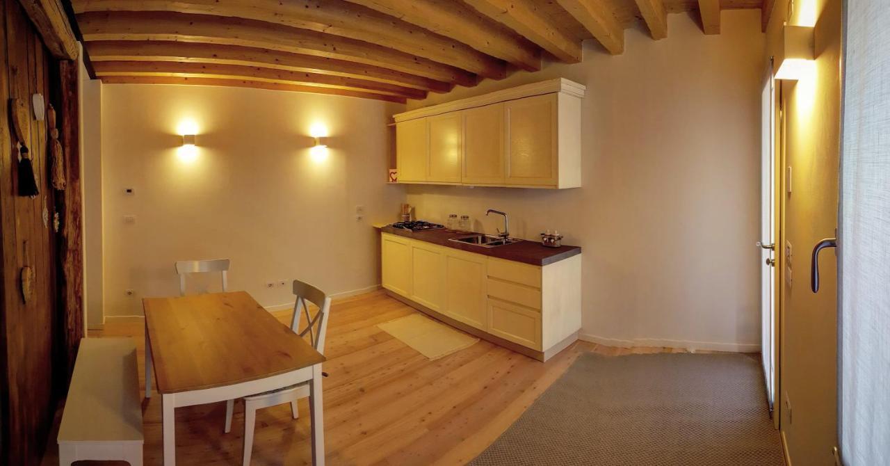 Pie Castello Bed & Breakfast Susegana Bagian luar foto